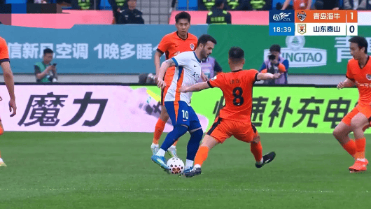 4-1！耻辱送温暖！泰山队范戴克式防守致丢球，只踢8分钟好球！